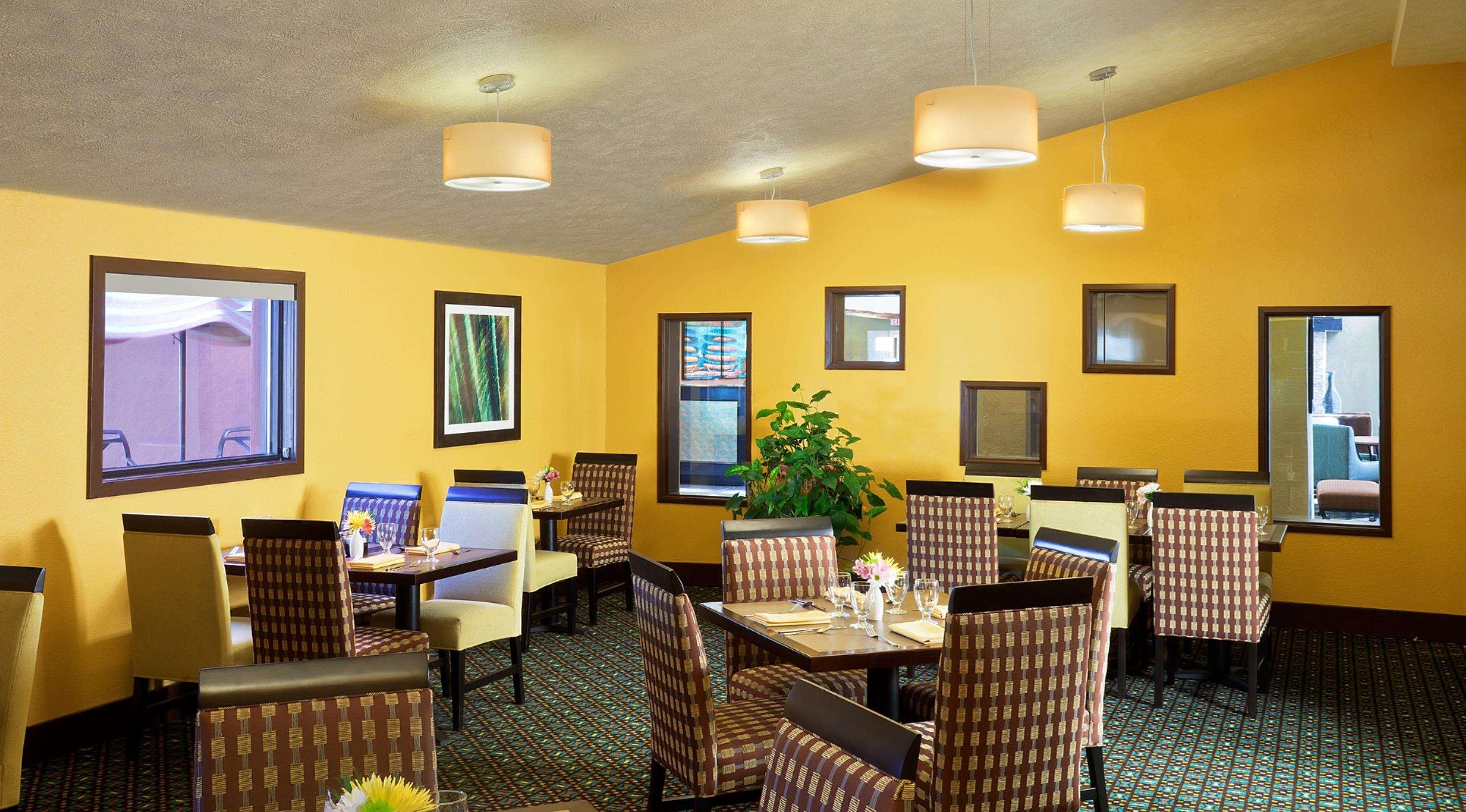 Doubletree By Hilton Santa Fe Hotel Restoran gambar